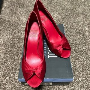 Christmas Red Size 7 Heels